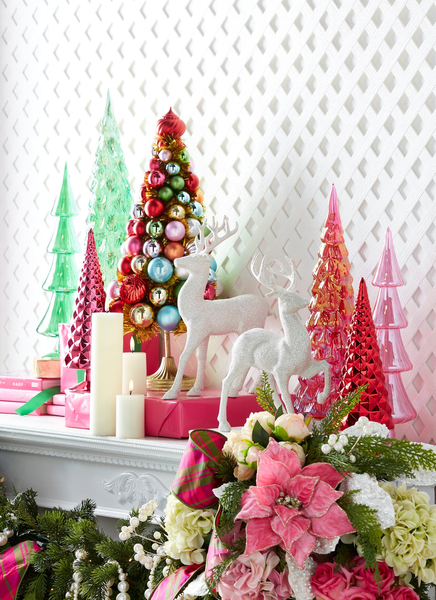 21" Ornament Tree on Pedestal (Gold, Multicolot)